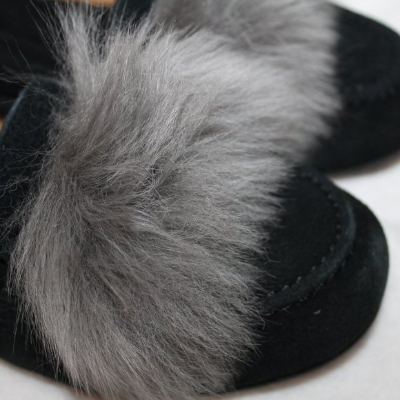 NIB UGG KALEY WISP SUEDE SLIPPERS MOCASSINS BLACK GRAY - Picture 3 of 7